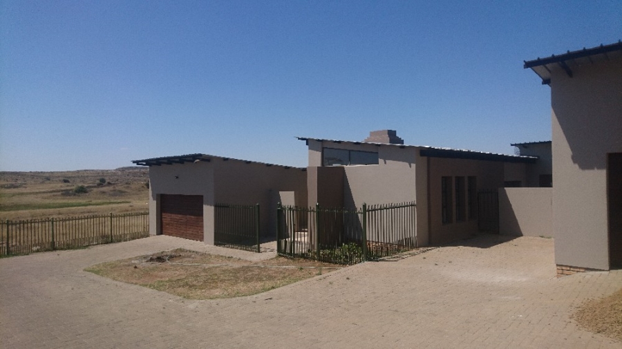 To Let 3 Bedroom Property for Rent in Hillside Free State